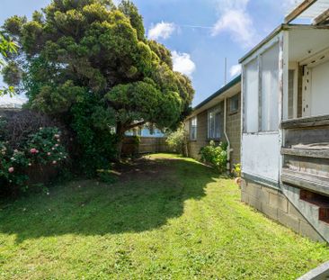 Spacious 3 Bedroom Family Home - Photo 3