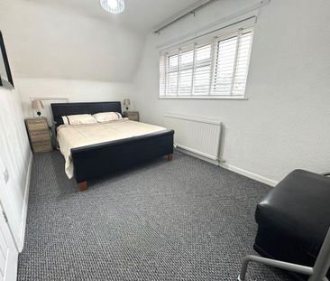 2 bedroom semi-detached house to rent - Photo 4