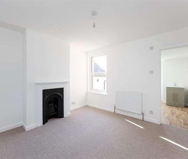 Stanley Road, Cowes, PO31 - Photo 2
