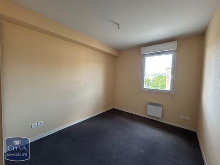 Location Appartement 3 pièces 65m² POUZAUGES 85700 - Photo 2