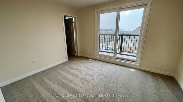 Townhouse For Lease | W8105478 - Photo 1