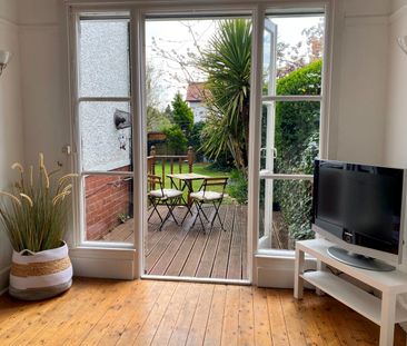 2 Bed Maisonette, Otley Road, LS16 - Photo 1