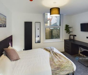 6 bedroom terraced house to rent - Photo 1