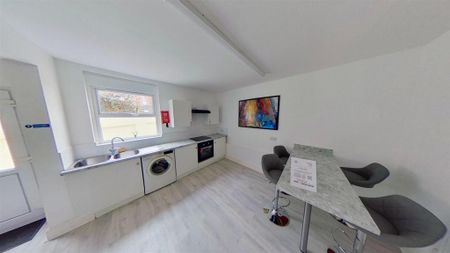 6 bedroom house to rent - Photo 3