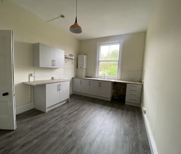 3 bedroom apartment to rent - Photo 4