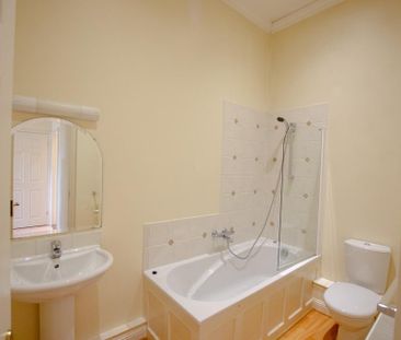 2 bedroom semi-detached house to rent - Photo 6