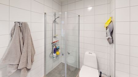 Östra Torpavägen, Göteborg - Photo 2
