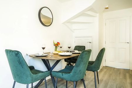 4 Bed Terraced House, Stratford House Road, B5 - Photo 4