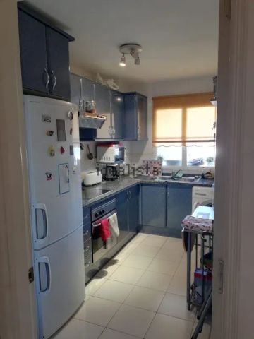 Alquiler de piso en Calle Azabache - Photo 4