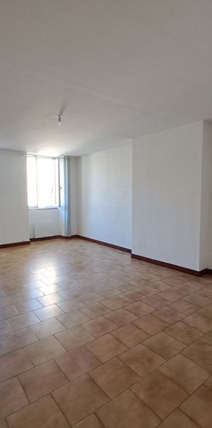 Location appartement 3 pièces, 75.82m², Limoux - Photo 1