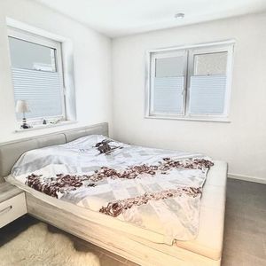 Moderne 3-Zimmer-Erdgeschosswohnung mit Terrasse - Foto 2