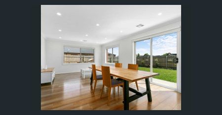 FIVE BEDROOM HOUSE – NEAR NEW BUILD - Photo 3