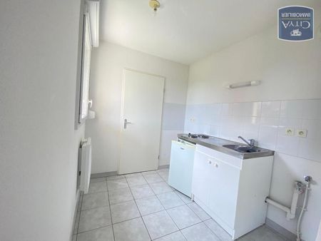 Location Appartement 2 pièces 46m² LE CATEAU CAMBRESIS 59360 - Photo 2