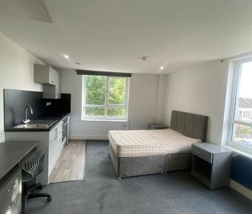 Studio Flat, Straits Parade, BS16 - Photo 2