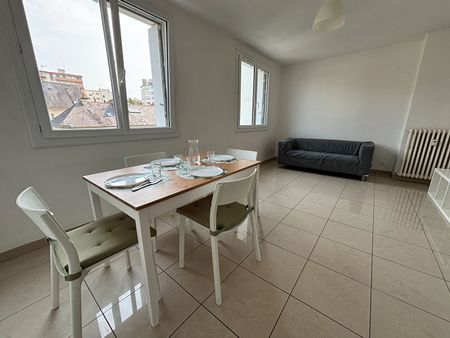 Appartement T4 à Rennes - Photo 2