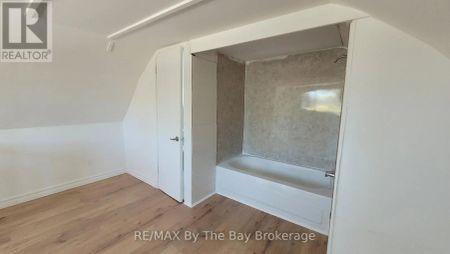 46 GLENWOOD DRIVE - Photo 2