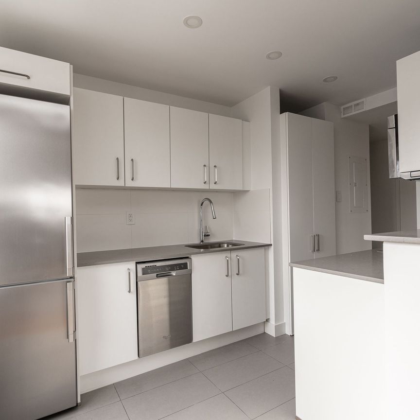 111 Lawton Boulevard - Photo 1