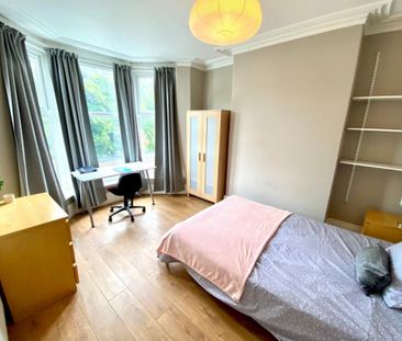 4 bedroom terraced house to rent - Photo 4