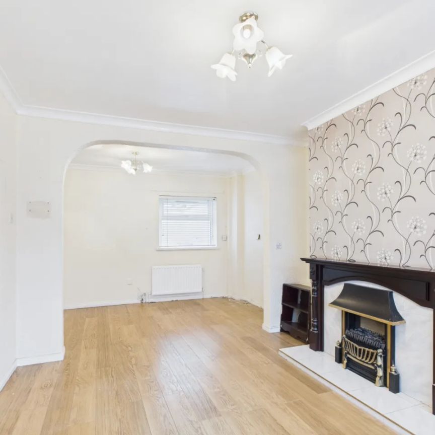 24 York Parade - Photo 1