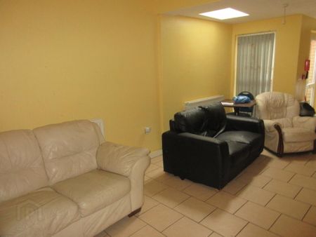 Great Student House, 2 Penrose Street, Queens Quarter, Belfast, BT7 1QX - Photo 3