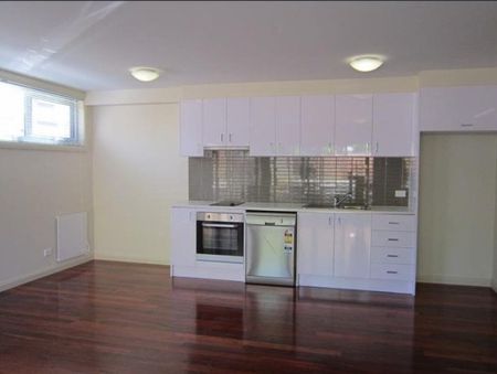 5/66 Cobden Street, Kew VIC 3101 - Photo 4