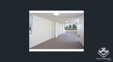 Unfurnished River View Apartment - Photo 3