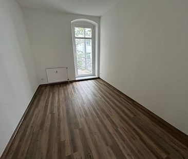 Schicke 3- Raumwohnung mit 2 Balkone und Wannenbad zu vermieten! - Foto 5