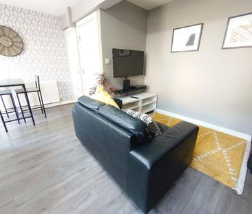 3 bedroom terraced house to rent - Photo 2