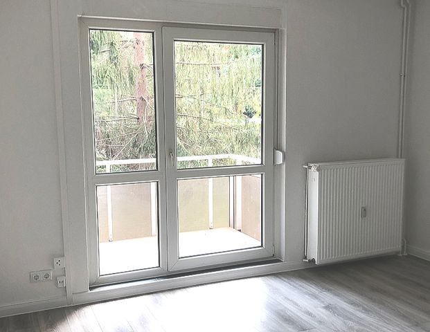 Frisch sanierte 2 Raumwohnung mit Balkon - Photo 1