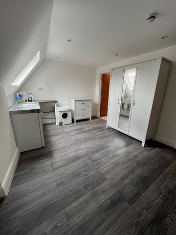 Brent Street, NW4 4DH, Hendon - Photo 4