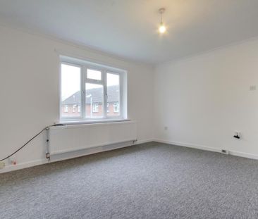 2 bedroom maisonette to rent - Photo 4