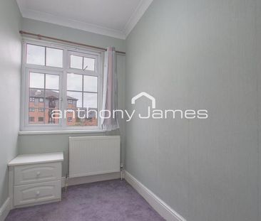4 bedroom semi-detached house to rent - Photo 5