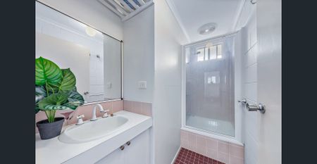 Furnished Island Close Apartment - Photo 5