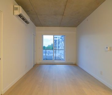 3155 Avenue Parkville, #322 - Photo 3