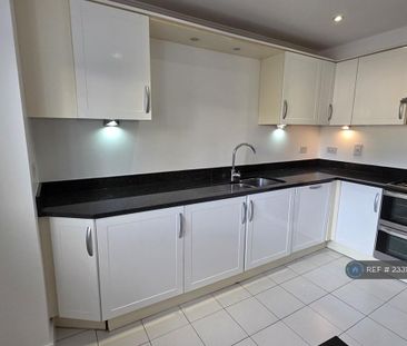 4 bedroom terraced house to rent - Photo 3