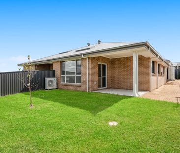 BRAND NEW DUPLEX IN POPULAR ESTATE - Photo 5