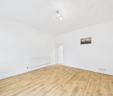 2 bedroom end of terrace house to rent - Photo 1