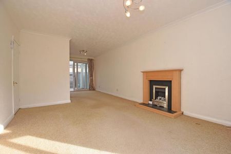 3 bedroom terraced house to rent - Photo 4