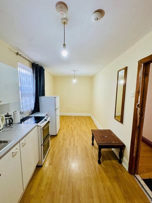 Studio Flat, Hoe Street, E17 - Photo 1