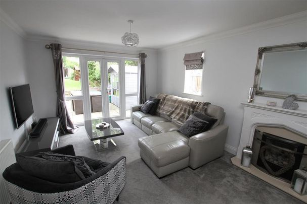 4 bedroom detached house to rent - Photo 1