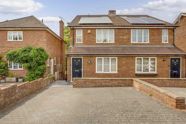 1 bedroom in a house share to rent - Photo 1