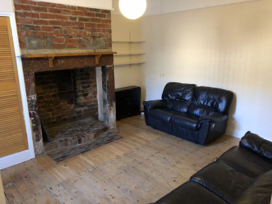 4 Bedroom House, Falmouth Road, Heaton Park - Photo 1