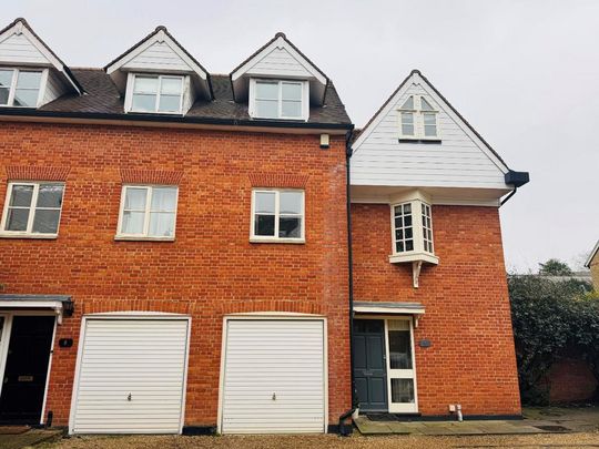 2 bedroom townhouse to rent - Photo 1