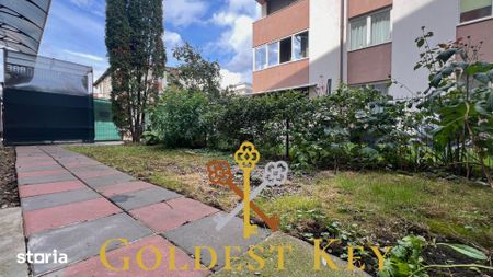 Apartament spatios cu 2 dormitoare, balcon, curte privata si parcare! - Fotografie 4