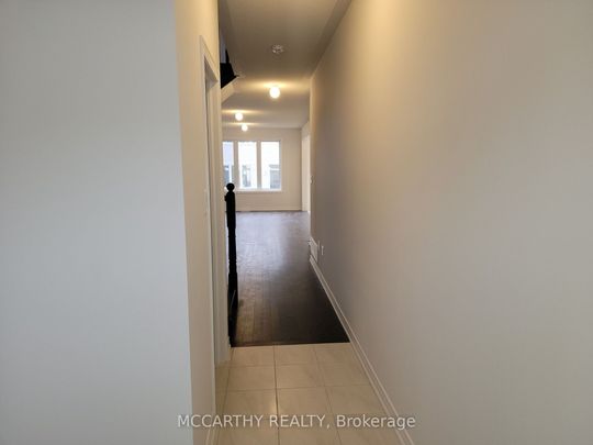 Townhouse For Lease | X7358666 - Photo 1