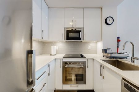 For Lease - 99 Eagle Rock Way Unit# 823, Vaughan, Ontario - Photo 4