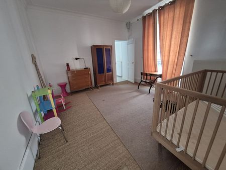 Location Maison 7 pièces 209m² - Photo 5