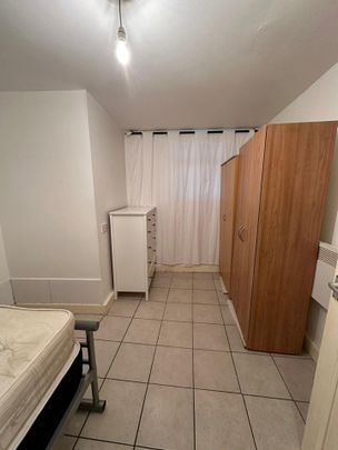 Studio Flat, East Acton Lane, W3 - Photo 1