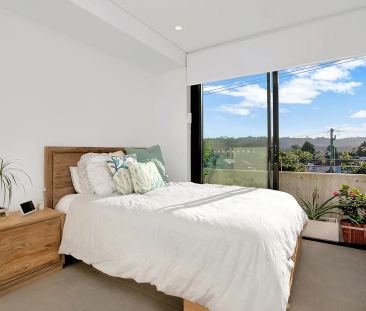 Light-Filled Lifestyle Apartment in a Prime Coastal Location - Photo 5