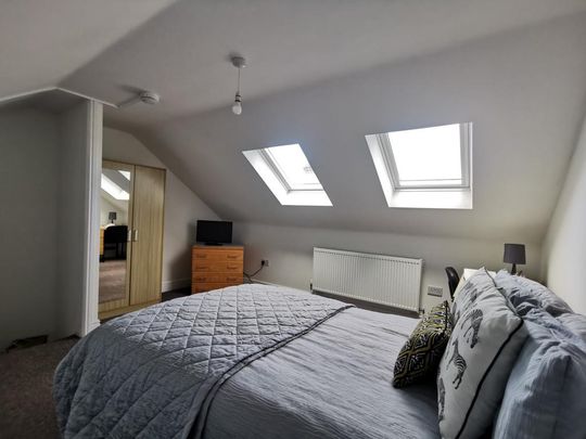 1 bedroom in a house share to rent - Photo 1